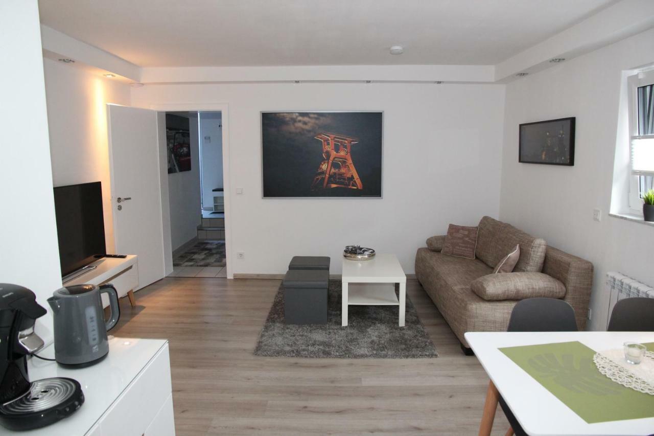 Neue Und Moderne Ferienwohnung Мильгейм-на-Руре Экстерьер фото